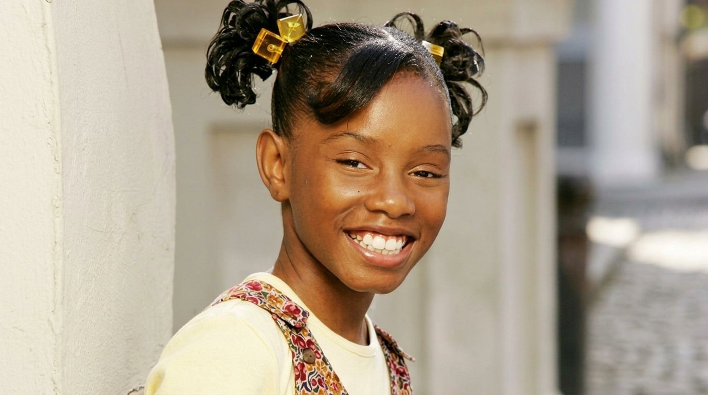Imani Hakim no set de Todo Mundo Odeia o Chris